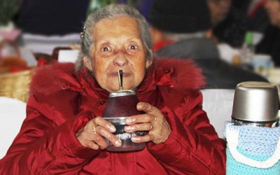 Mostazal-mateada-pasando-el-frio-400x250
